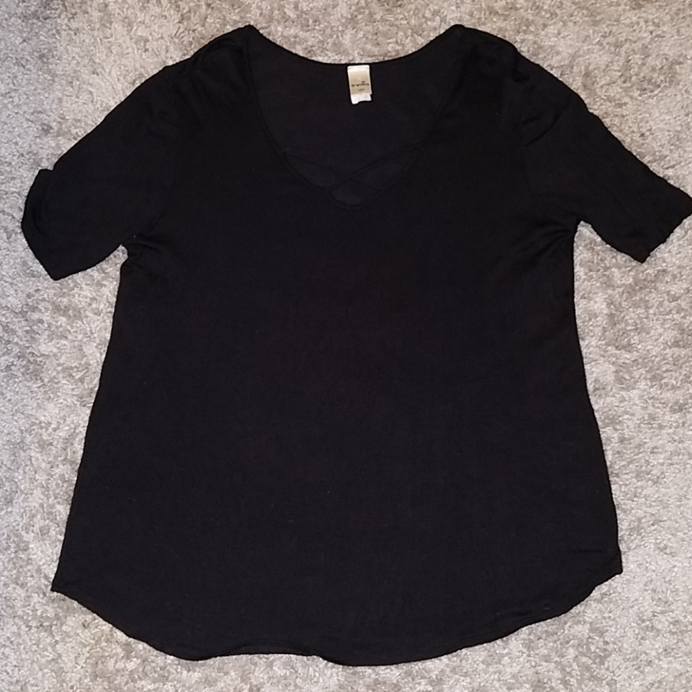 Black criss cross casual shirt